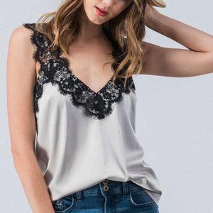 NWT AKAIV White/black Eyelash Lace Trim Cami Blous